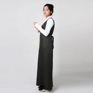 مريول اسود متوسط مع فيونكة وجيب أنيق