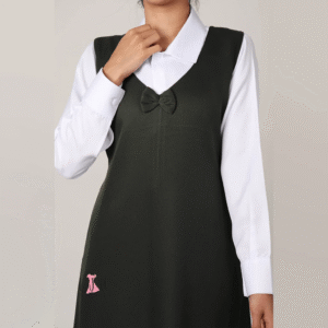 زي مريول متوسط زيتي مع فيونكة بتصميم أنيق