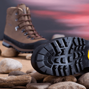 بوت سفتي رجالي باللون البني