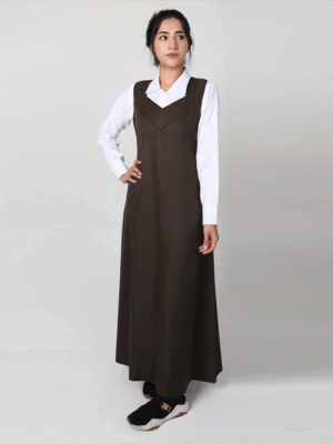 مريول شيال بني بقصة صدر مميزة للمرحلة المتوسطة أنيق