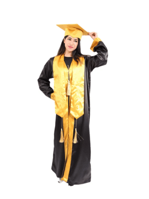 زي تخرج اسود مميز للكبار مع شرائط وأساور ذهبية